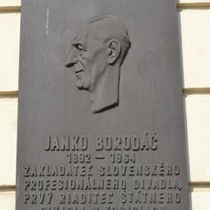 Divadlo Janka Borodáča, tabuľa pamätná s reliéfom