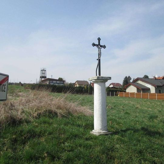 Kříž jižně od Nezbavětic