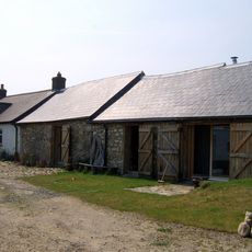 Ffynnon Clun farmhouse & adjoining outbuilding