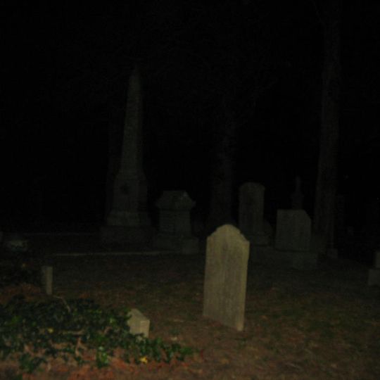 Cedar Hill Cemetery
