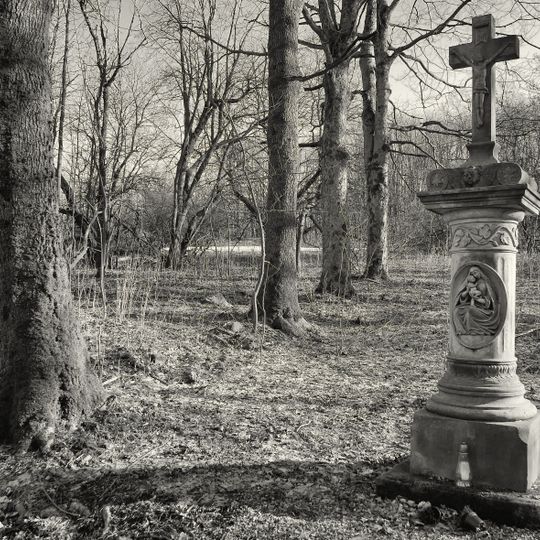 Kamenný křížek severně od Větrova