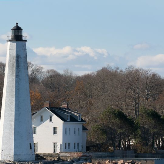 New London Harbor Light