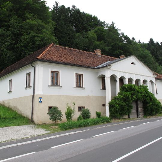 Erzherzog-Johann-Haus mit Wirtschaftsgebäuden