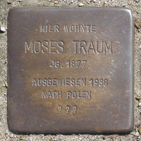 Stolperstein en memoria de Moses Traum