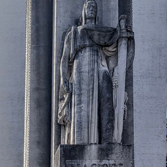 Monument à la gloire du service de santé militaire