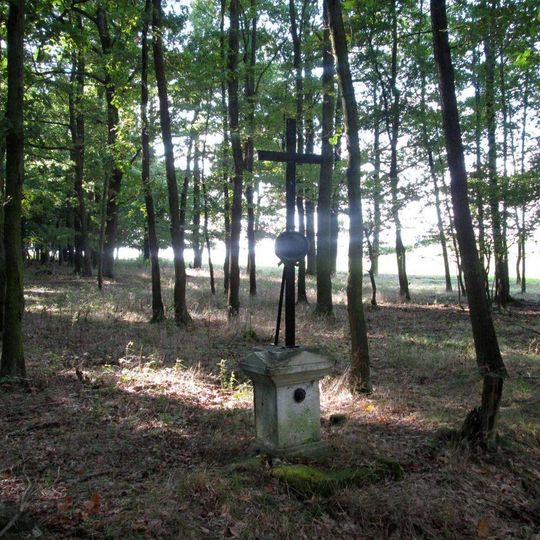 Kříž severozápadně od Kladrub