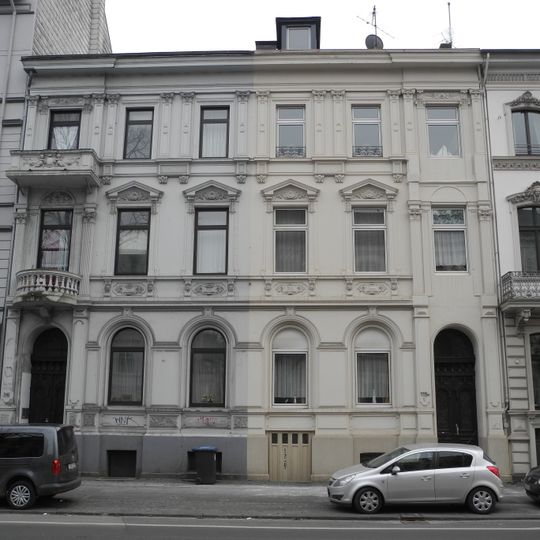 Friedrich-Ebert-Straße 115/115 a