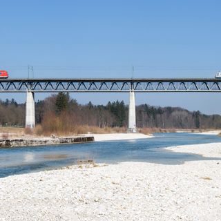 Großhesseloher Brücke