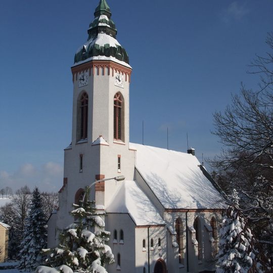 Kirche und ehemaliges Kirchhofstor Niederlautersteiner Straße 1