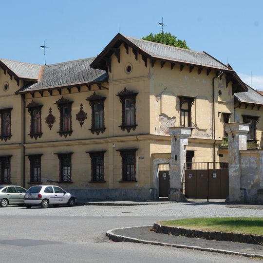 Nám. A. Dvořáka 38