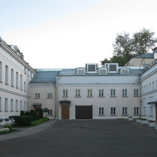 Служебные корпуса