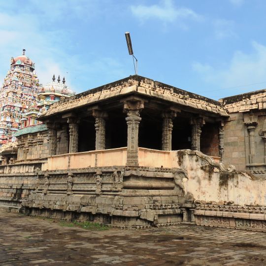 Kampaheswarar Temple, Thirubuvanam