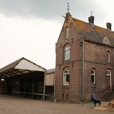 Loods horende bij station