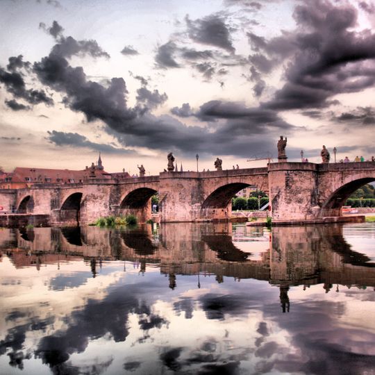 Vecchio ponte sul Meno
