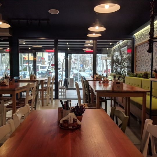 Nikos Greek Taverna Burebista