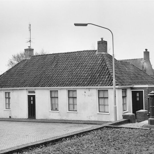 Kerkbuurt 3, Eenrum