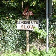 Signpost At Ngr St 0725 3774