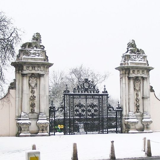 Hampton Court Lion Gates