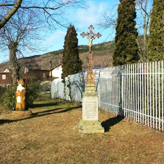 Kříž u školky v Zelené