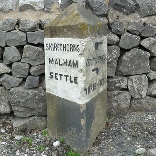 Guide Stone At Junction With Skythornes Lane