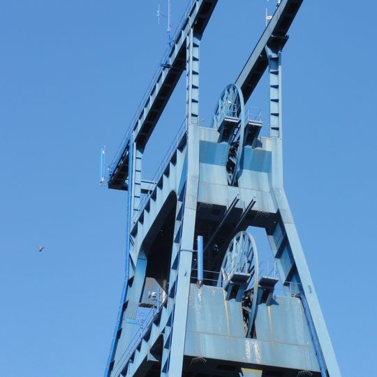 Chevalement de la fosse n° 9 des mines de l'Escarpelle