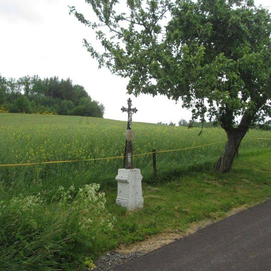 Kříž západně od Starého Smolivce