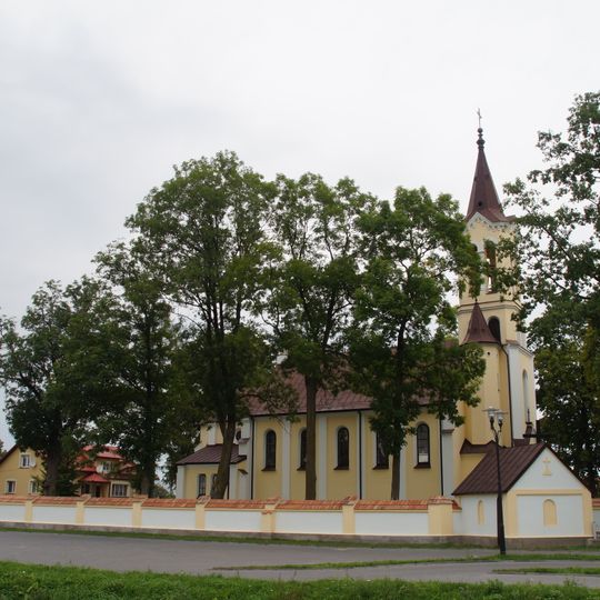 Zespół kościoła św. Anny w Tucznej