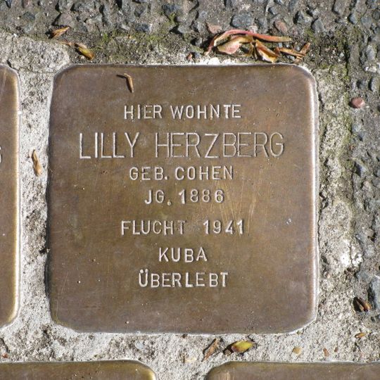 Stolperstein en memoria de Lilly Herzberg