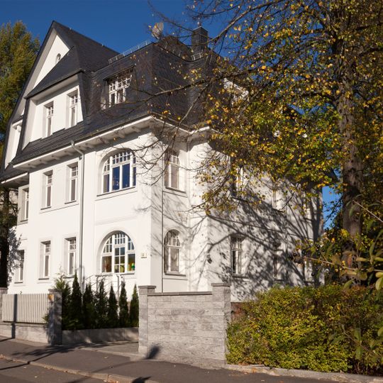 Wohnhaus Friedeburger Straße 2