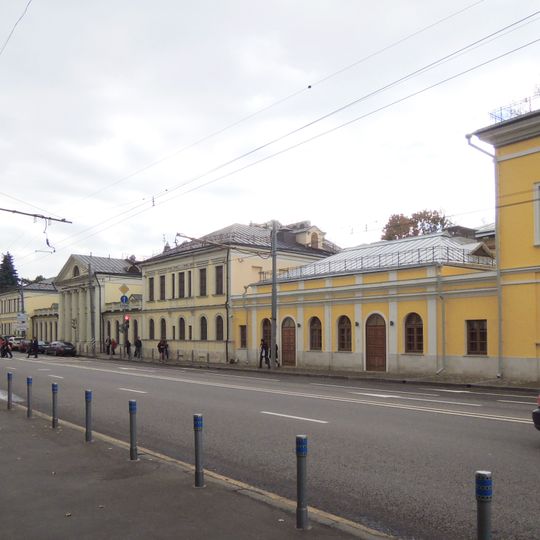 Комплекс застройки, включивший главный дом усадьбы А.Ф. Фаминцыной и здание казенного питейного дома