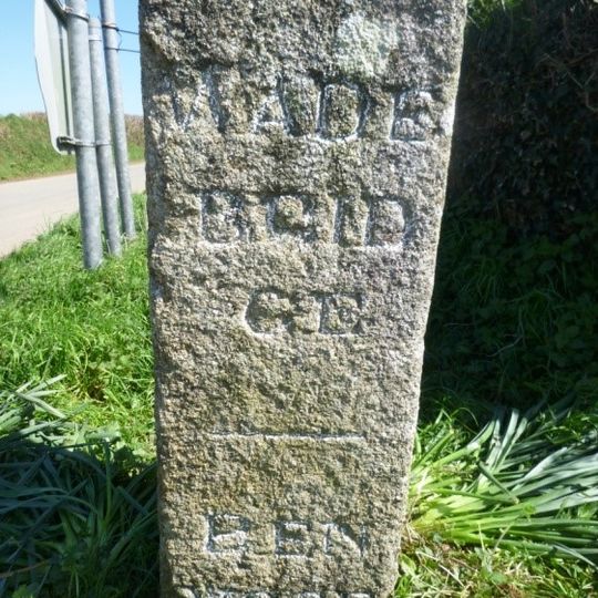 Guidepost 320  Metres To North Of Bodinnick Farm