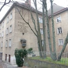 Wohnhausanlage Neuwaldegger Straße 19–21