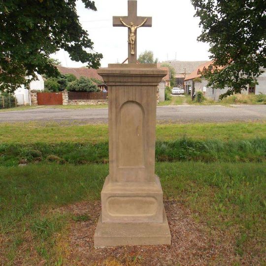 Kříž v Malinové na návsi