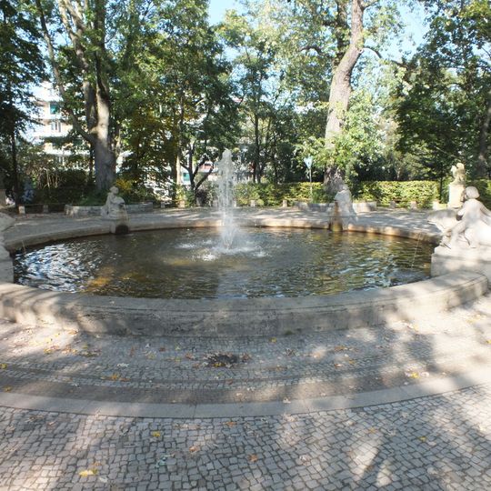 Delphinbrunnen