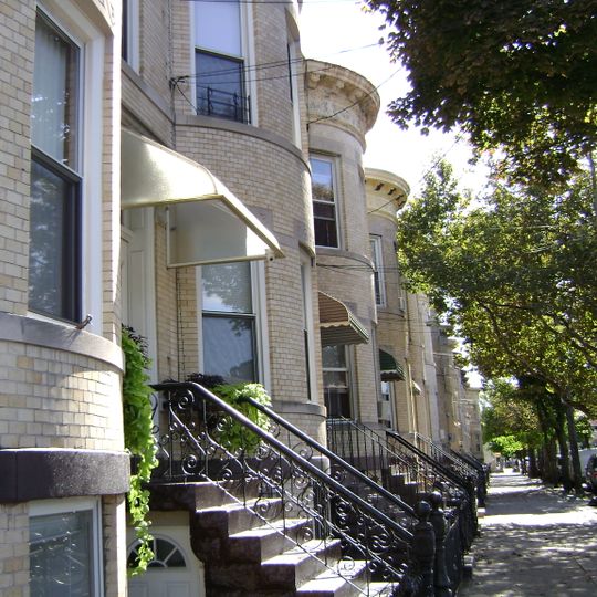 Summerfield Street Row Historic District