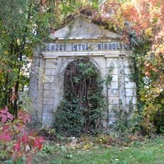 Cintorín sv. Rozálie, hrobka