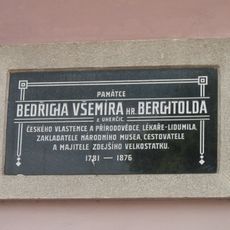 Pamětní deska Bedřicha Všemíra v Tučapech