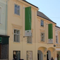 Wohn- und Geschäftshaus, Handelshaus
