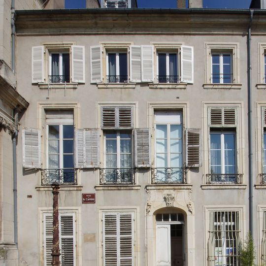 Immeuble, 36 place de la Carrière