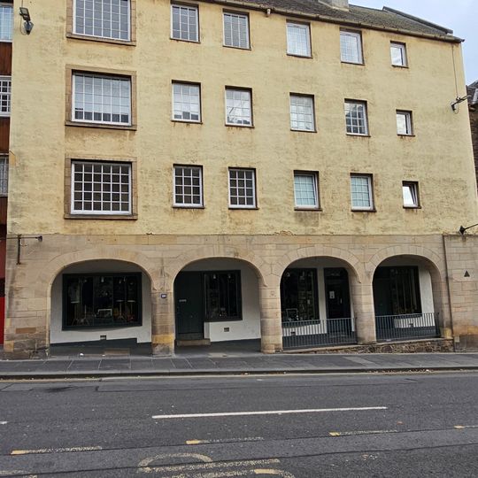 Edinburgh, 251 - 257 Canongate