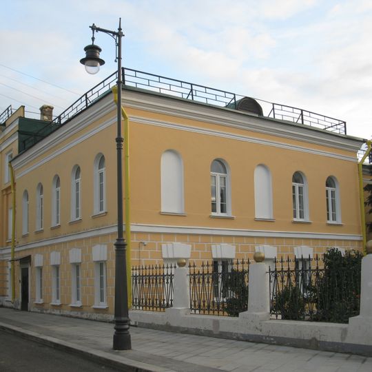 Боковой флигель южный