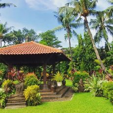 Museum di Tengah Kebun
