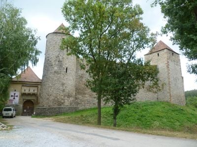 Entrance 1