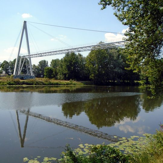 Pipeline bridge over the Elbe in Velké Zboží