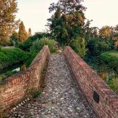 Sostegni e ponti lungo il canale Navile