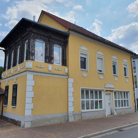 Oriel Plauensche Straße 15, Werdau