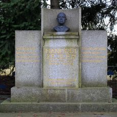 Denkmal für Pfarrer Handrij Zejler (1835–1872) Am Markt