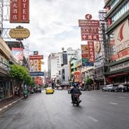 Straßenmärkte für Essen zum Mitnehmen: Straßenküche, lokale Geschmäcker und beliebte Gerichte