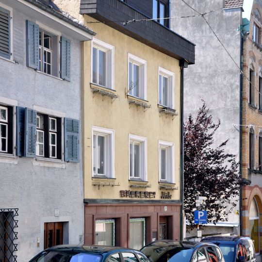 Wohn- und Geschäftshaus