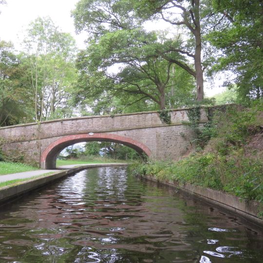 Bridge No. 37 over Llangollen canal near Plas-yn-pentre